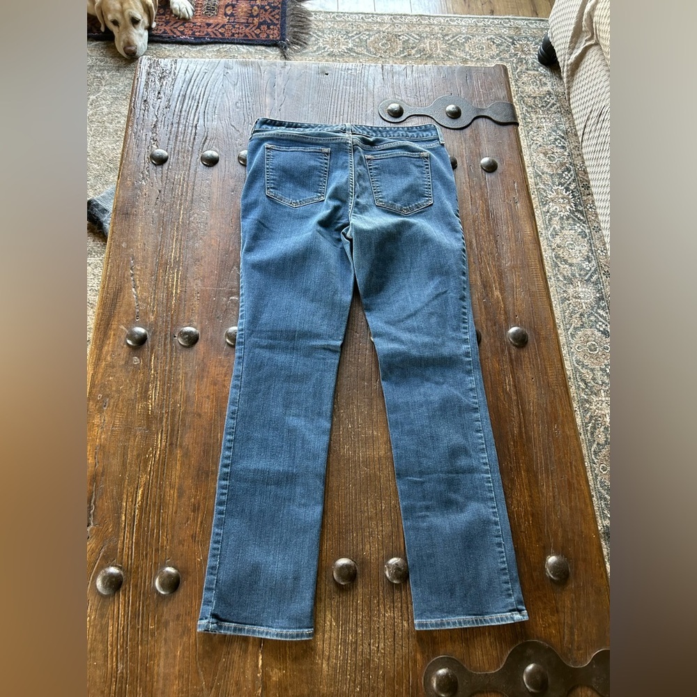 Eddie Bauer Straight Leg Jeans in Medium Blue - Picture 3 of 3